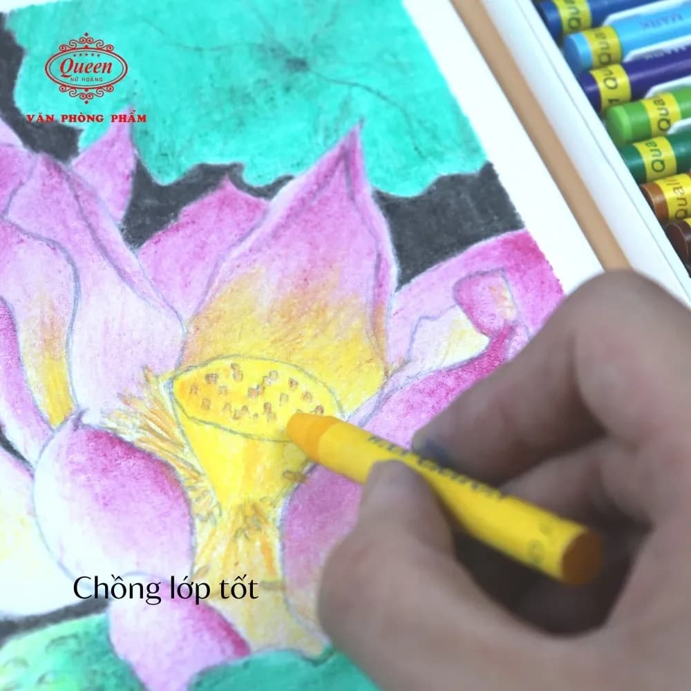 Bút sáp màu Queen