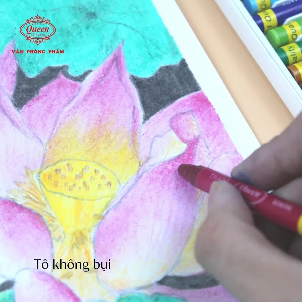 Bút sáp màu Queen