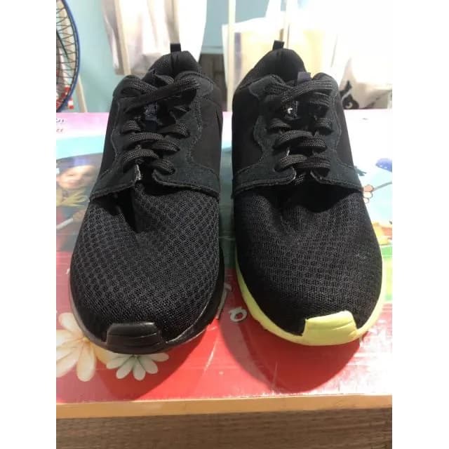 Bút sơn TOYO Paint Marker SA101