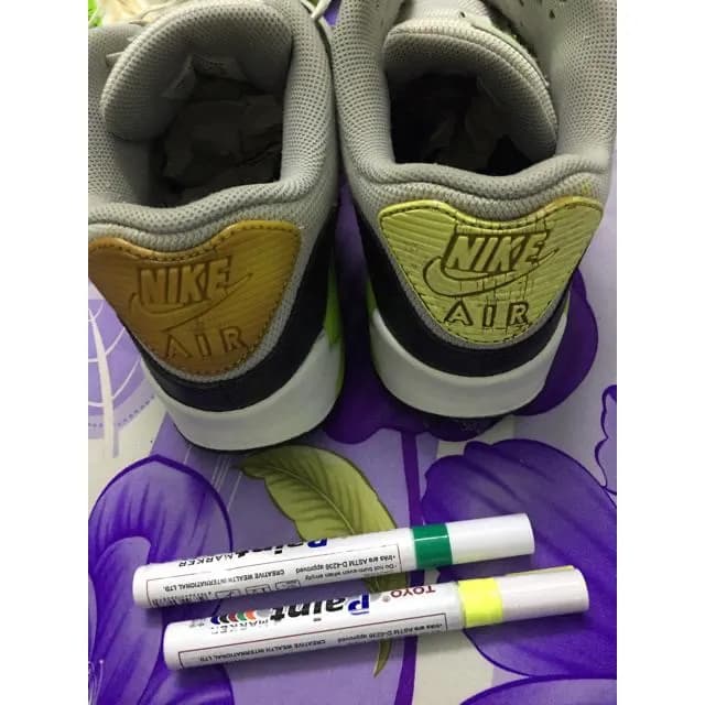 Bút sơn TOYO Paint Marker SA101